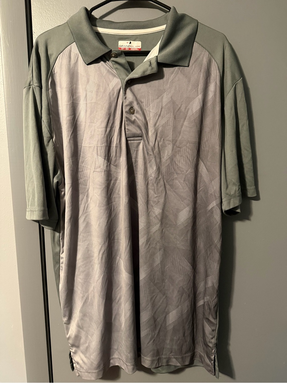 Grand Slam Men’s Light Gray and Sage Green Polo